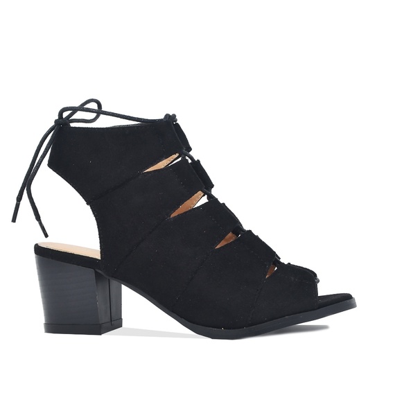 Chase + Chloe Shoes - Black Women's Sling Back Cut Out Heeled Sandal Chase + Chloe Shoes - Black Women's Sling Back Cut Out Heeled Sandal